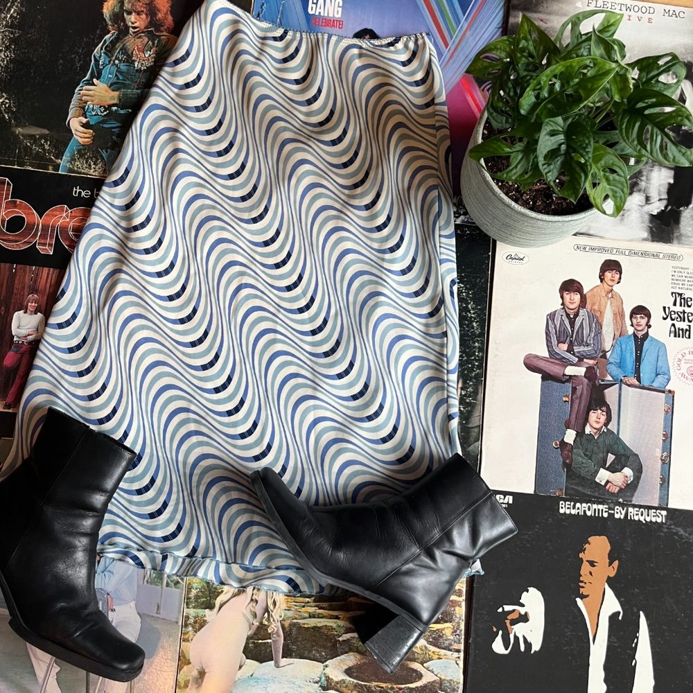 Groovy Midi Skirt